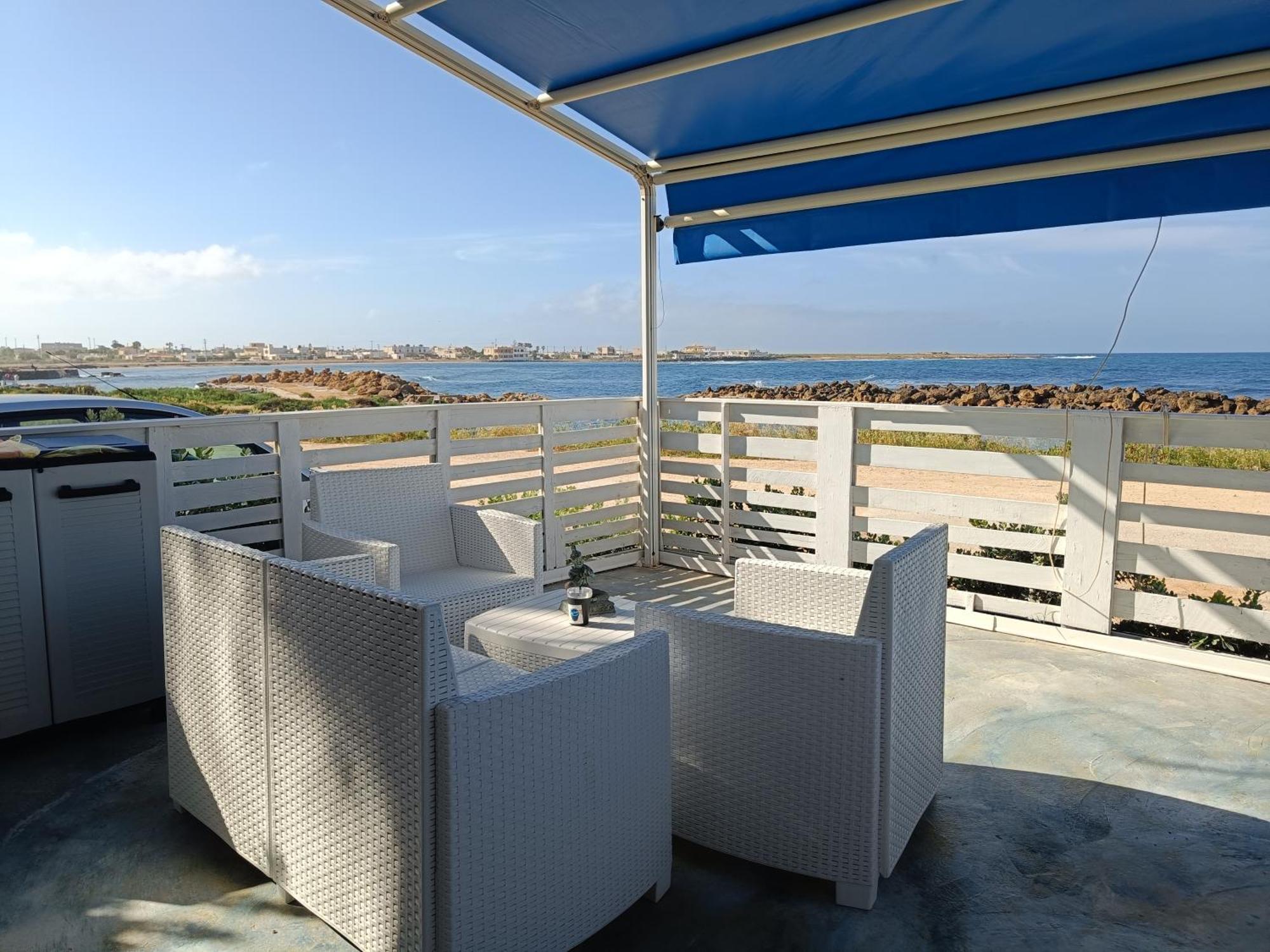 Divino Appartamenti Vista Mare 彼得罗西诺 外观 照片